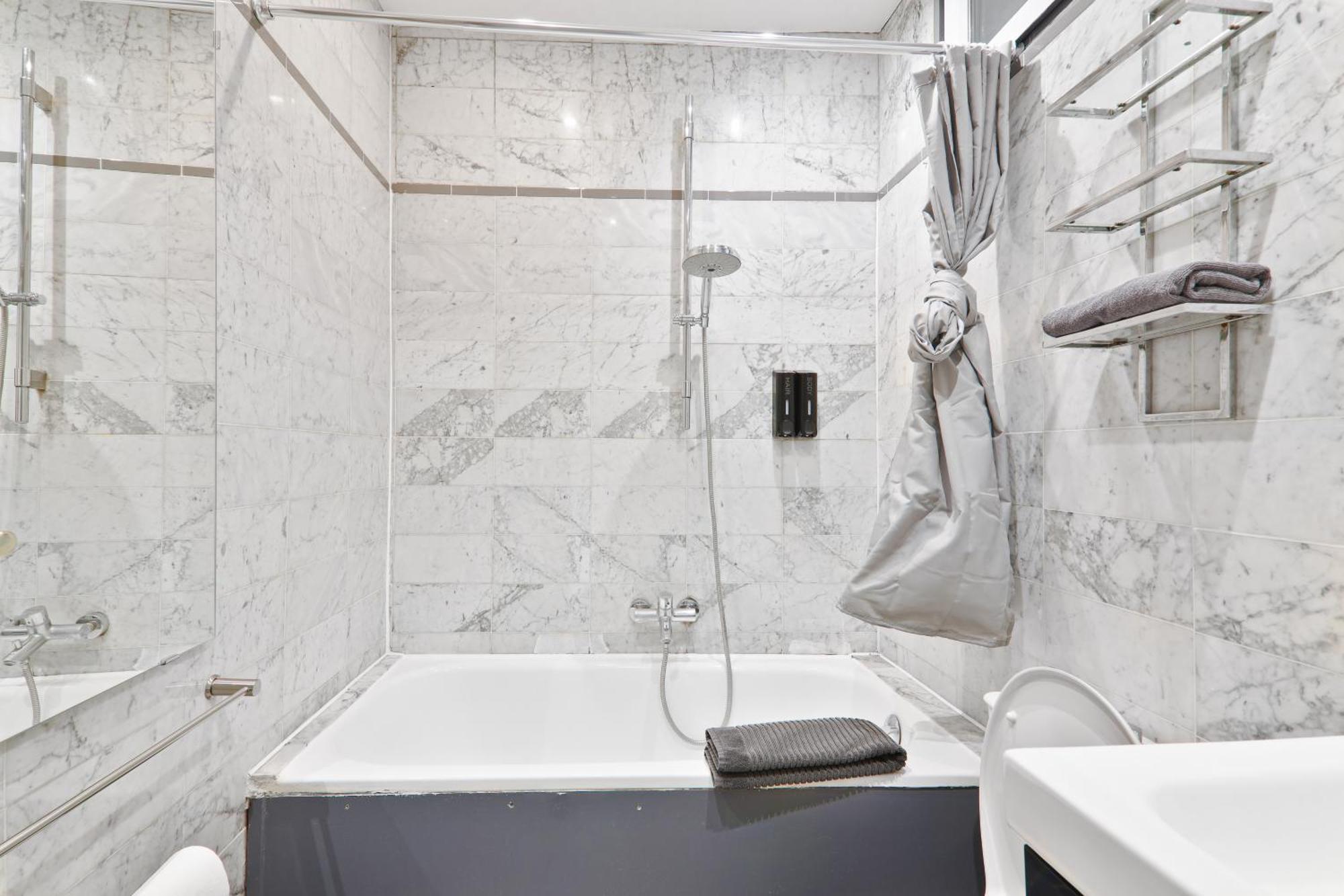 Appartement Quartier Champs-Elysees Free Netflix Paris Eksteriør bilde